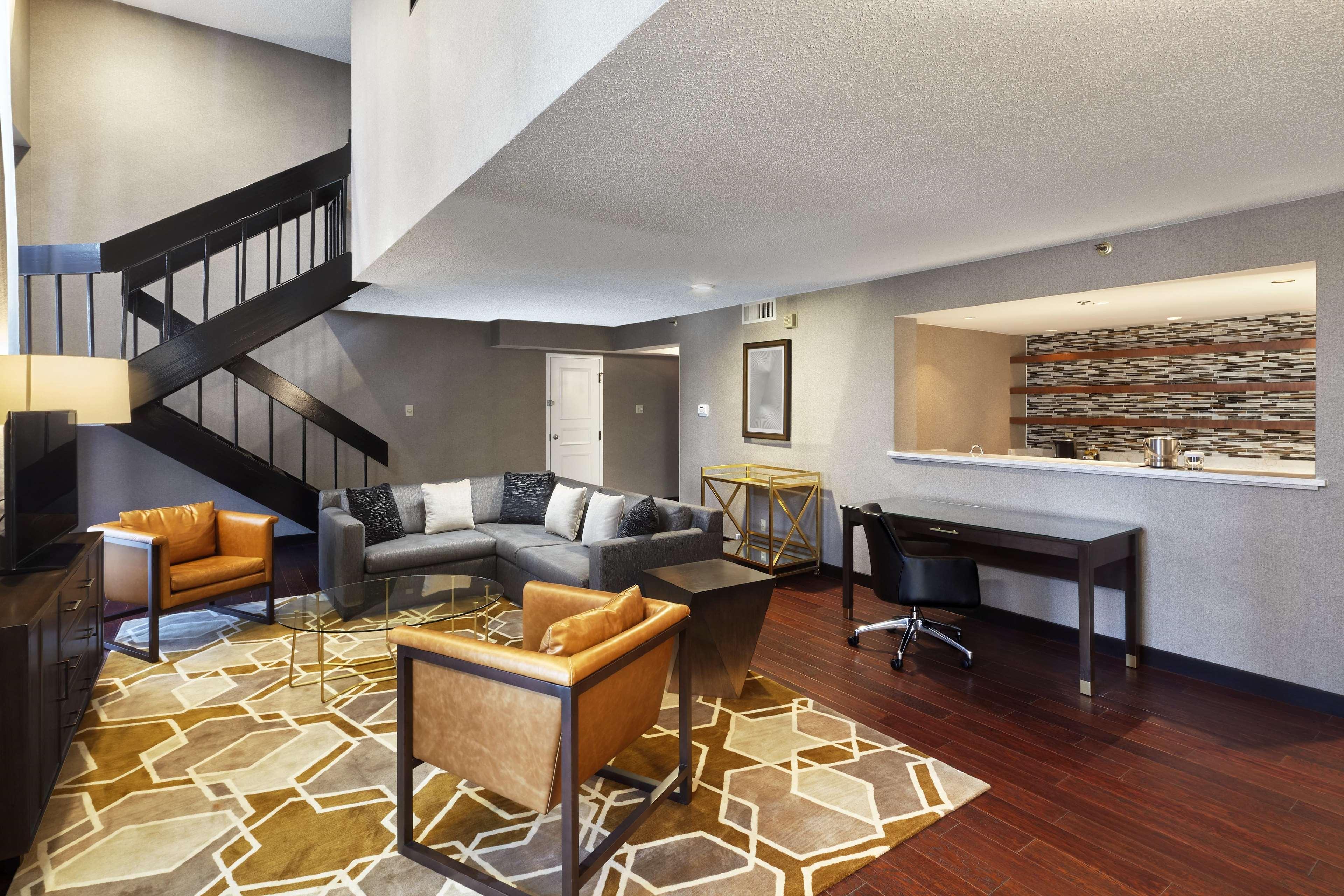 Doubletree By Hilton Dallas Near The Galleria Esterno foto