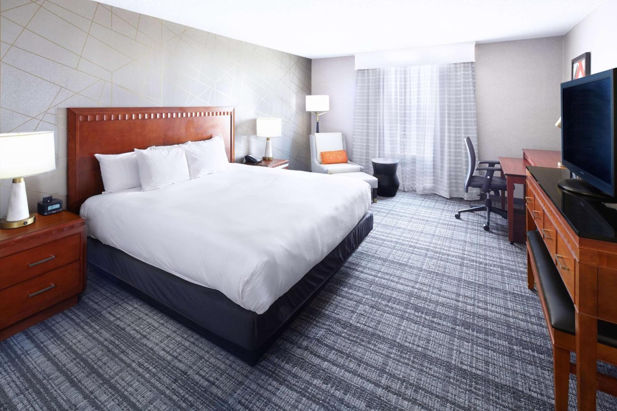 Doubletree By Hilton Dallas Near The Galleria Esterno foto